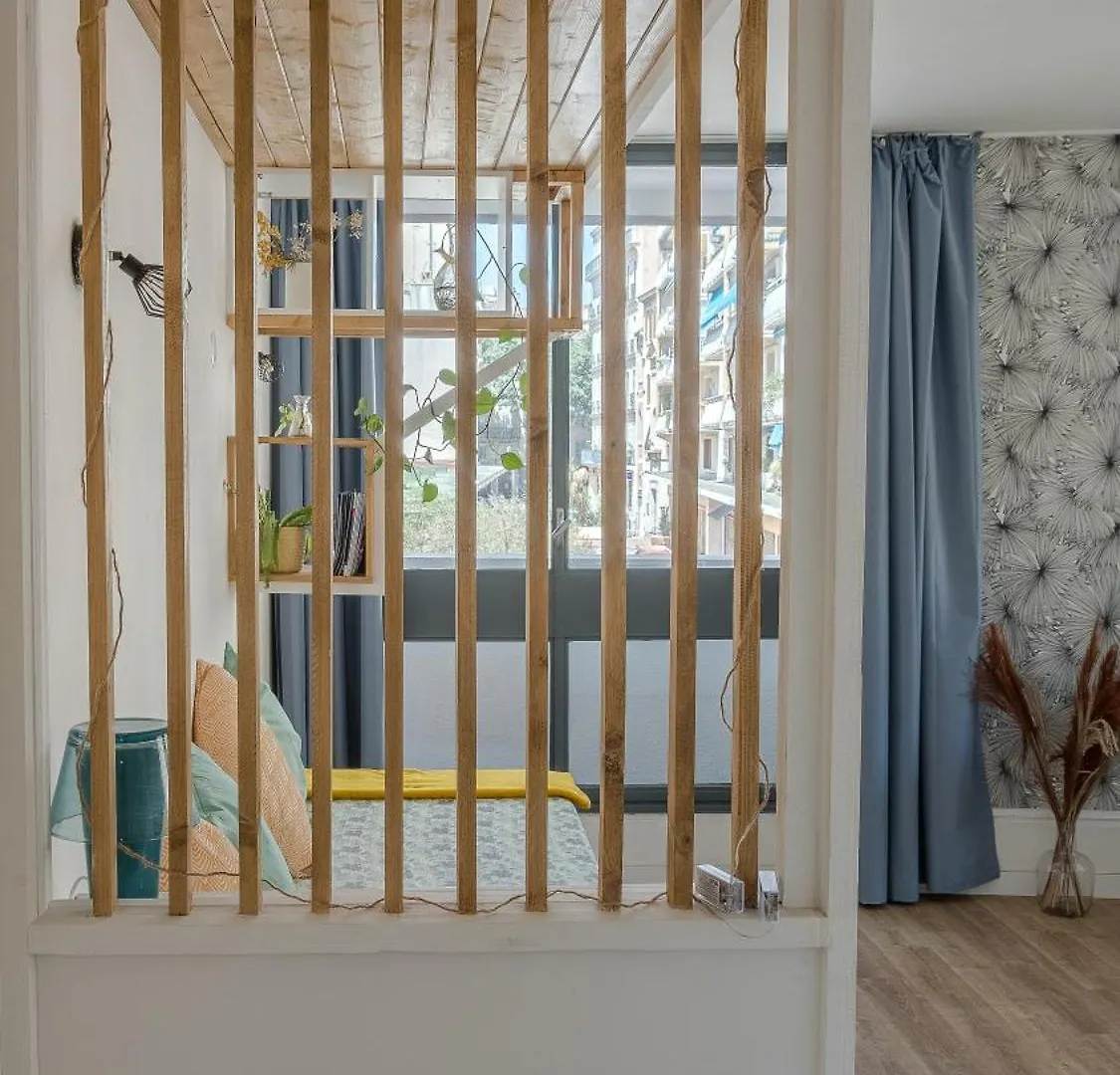 *Las Flores* Joli Studio Avec Balcon Marseille